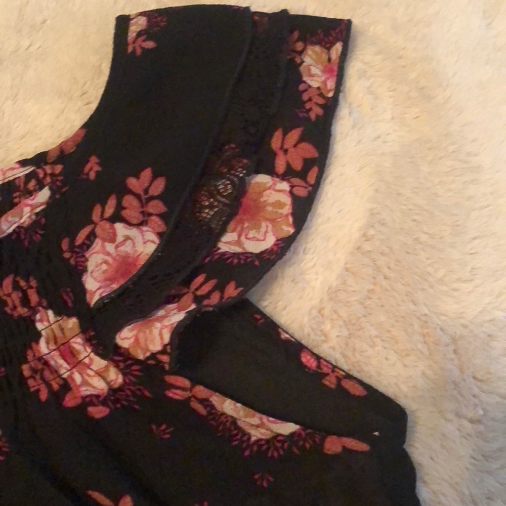 Flowered shirt - Picture 3 of 3